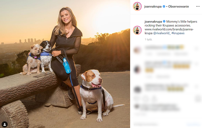 Joanna Krupa ze swoimi psami
