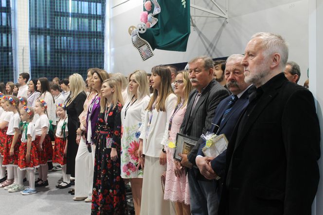Jubileusz 40-lecia połączony był ze świętem szkoły, ponieważ obchodzi ona również 28. rocznicę nadania imienia.