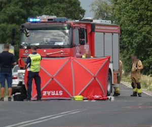 Tragedia na początku wakacji. Rozbite samochody i dachowanie. Kierowca nie miał szans