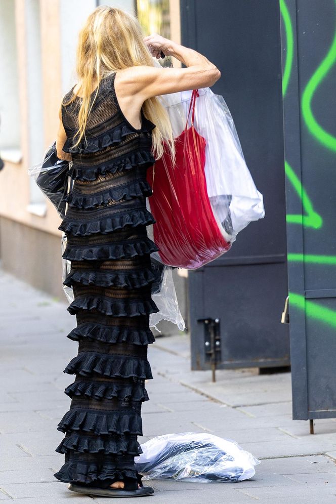 Monika Olejnik. W falbanach pogubiła pranie