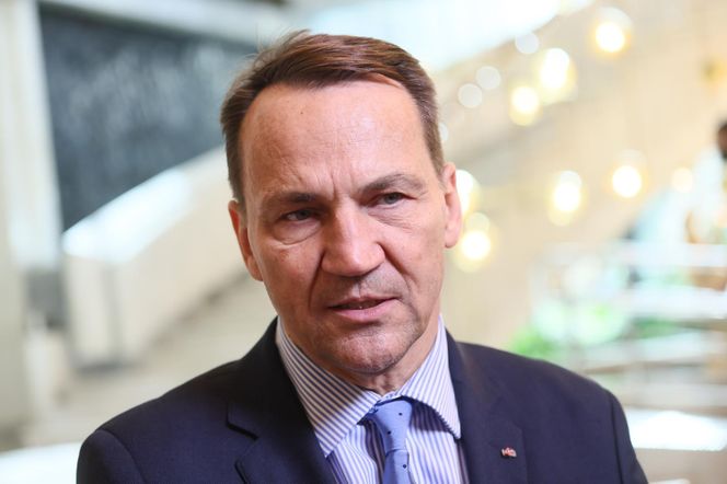 Co z polską ambasadą w Iranie po ataku Izraela? Radosław Sikorski ujawnia