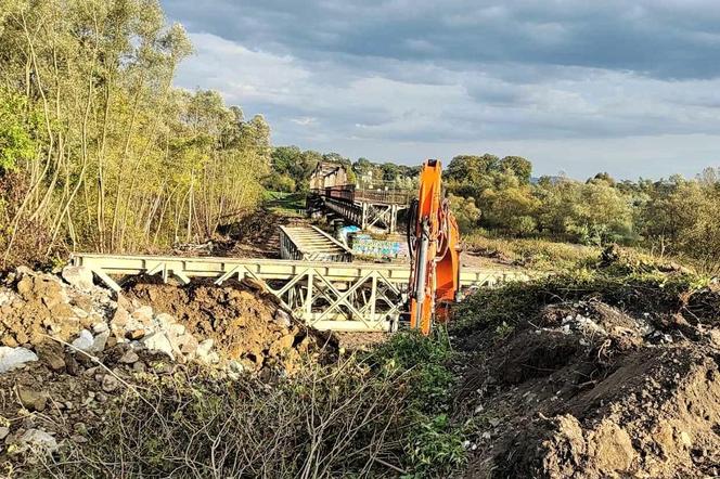 Czy Nowy Sącz stanie w korkach? Rusza przebudowa linii kolejowej. Prace potrwają nawet 2 lataCzy Nowy Sącz stanie w korkach? Rusza przebudowa linii kolejowej. Prace potrwają nawet 2 lata