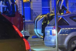  Łódź. Wypadek strażników miejskich. Staranował ich nietrzeźwy 30-latek [ZDJĘCIA]