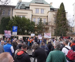 Protest rodziców i dziadków w Warszawie (7.03.2025)