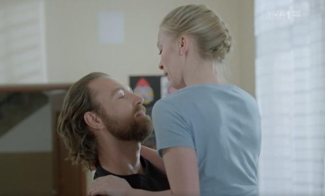 Remiza odc. 9. Robert (Ziemowit Wasielewski), Magda (Sylwia Drzycimska)