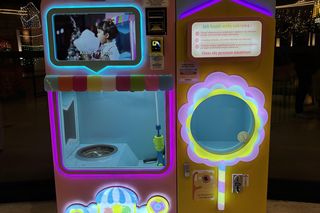 Poznań - tutaj robot zrobi Ci watę cukrową