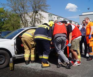 Służby w akcji! Tak wyglądała motomajówka w bydgoskiej samochodówce [ZDJĘCIA]