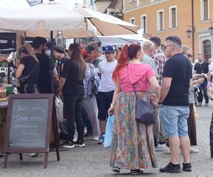 Tłumy na placu Zamkowym w Lublinie
