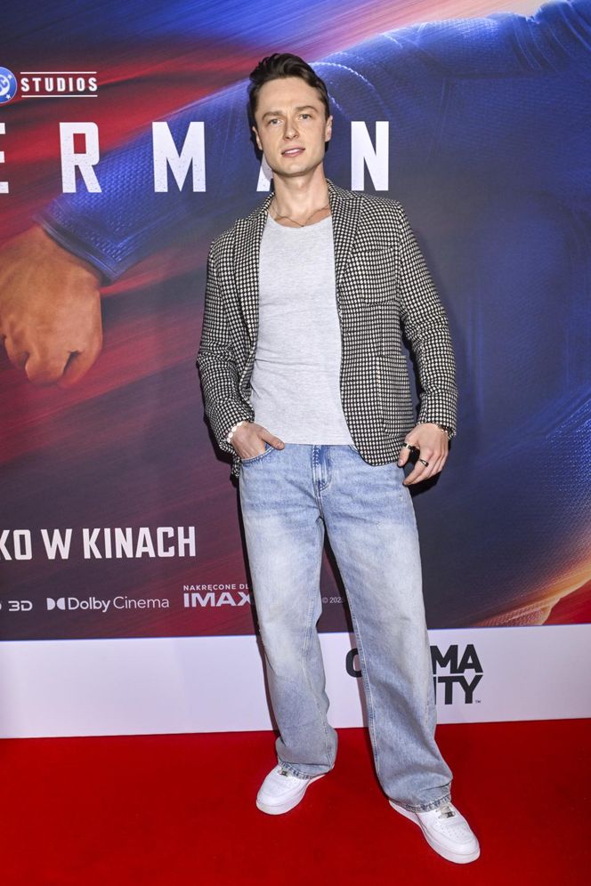 Superman na ekranie, gwiazdy na ścianie! Zobacz, kto skradł show na czerwonym dywanie