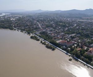 Fala kulminacyjna dociera do stolicy! Orban zapewnia, że wszystko pod kontrolą