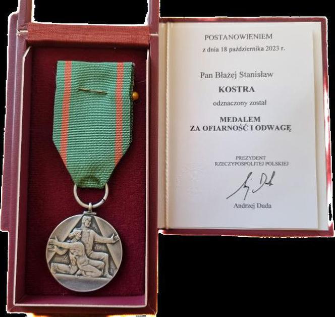 Z narażeniem życia ratował tonącą dziewczynkę. Strażak-ochotnik odznaczony medalem