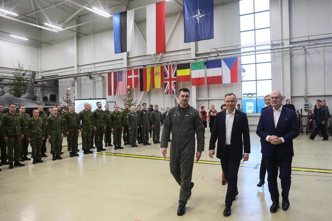 Andrzej Duda w Bazie Lotniczej w Amari