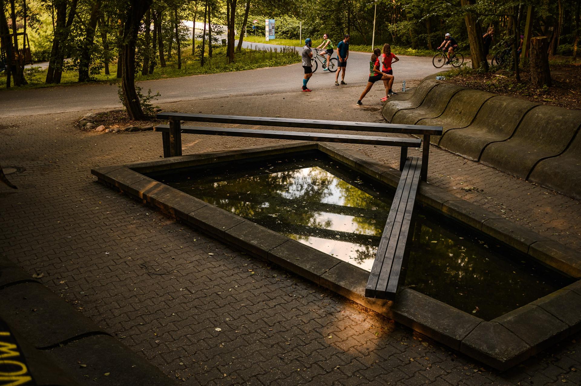 Warsztaty Mood for wood 2023 w Poznaniu – projekt „DIALOG” grupy pod kierunkiem architekta Miroslav Malý z czeskiej pracowni Malý Chmel