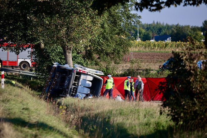 Wypadek Busa z Dziećmi w Miejscowości Lechów 