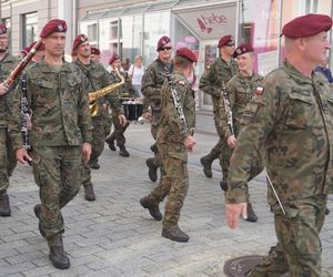 MSPO 2025. Parada Orkiestry Wojskowej w Kielcach