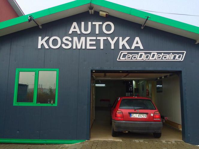 Sławomir Zapała szczyci się, że ma volkswagena golfa III