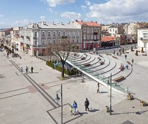 Rynki, place i... donice – nowy miejski krajobraz Polski