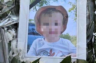 Oliwierek powiększył grono aniołków. Jego grób przykryła kołderka z białych róż