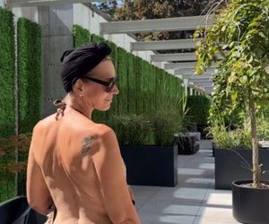 52-letnia Paulina Smaszcz odsłoniła plecy aż po… rozległy tatuaż