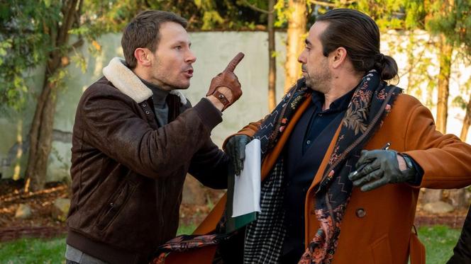 Barwy szczęścia, odc. 2444: Franek (Mateusz Banasiuk), Vincenzo (Alessandro Curti)