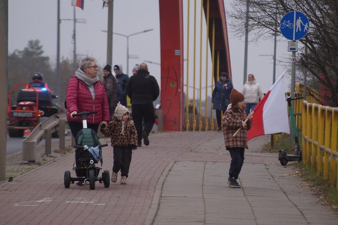 Bydgoski Bieg Niepodległości 2024 przyciągnął tłumy. Najstarszy uczestnik miał 87 lat! [ZDJĘCIA]