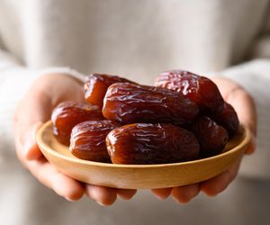 Daktyle – małe owoce o wielkiej mocy. Dlaczego warto jeść je codziennie?