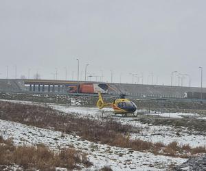 Wypadek w Kołbieli. Tir roztrzaskał osobówkę. Nie żyje jedna osoba