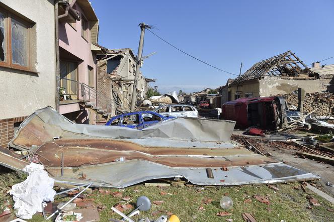 Tornado zdemolowało Czechy! Setki rannych i zniszczonych domów. Zdjęcia szokują