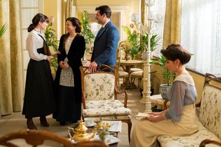 La Promesa: María chce wyznać Salvadorowi swoje uczucia, lecz ich rozmowę przerywa Valentín