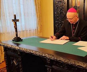 Abp Adrian Galbas SAC objął kanonicznie Archidiecezję Warszawską