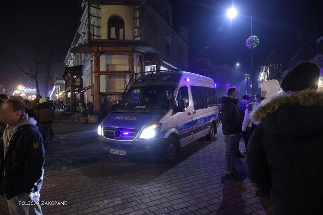 Zakopane. Policja podsumowała sylwestra. Nie zabrakło tragicznych zdarzeń [ZDJĘCIA]