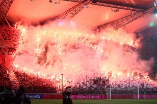 Legia Warszawa - Jagiellonia Białystok. Niezwykła oprawa rozpaliła stadion do czerwoności. Zdjęcia i wideo 