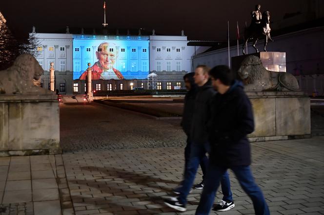 Wizerunek Jana Pawła II na Pałacu Prezydenckim