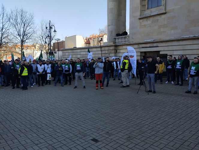 Górnicy protestowali pod ministerstwem przemysłu w Katowicach przeciwko likwidacji KWK Bielszowice