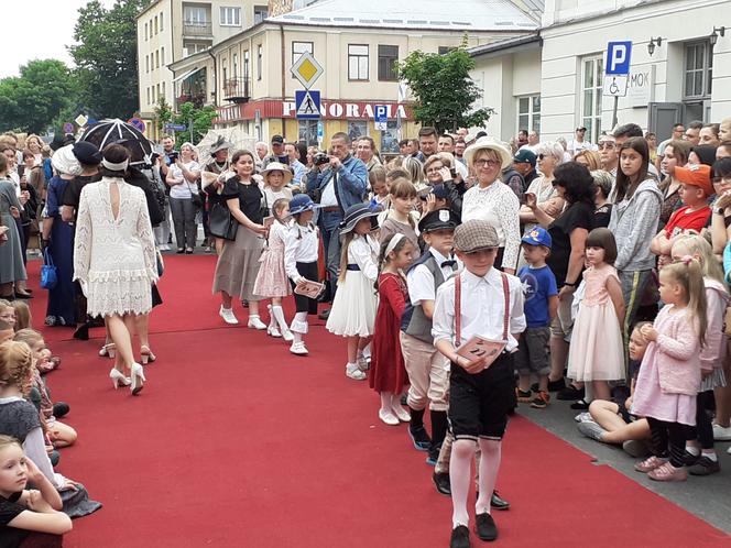 Siedlczanie mogli wsiąść w wehikuł czasu i zobaczyć ulicę Pułaskiego - Piękną sprzed stu lat