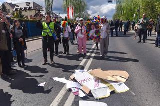 Happening pt. Na drugi koniec tęczy z Ojcem Tadeuszem. Chryja 2