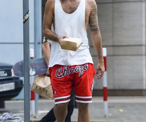 Radzimir Dębski umówił się ze znajomymi na burgera