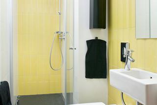 Żółta łazienka w odcieniu pastelowym