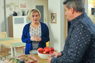 Na Wspólne, odc. 2896. Danka (Lucyna Malec), Marek (Grzegorz Gzyl)