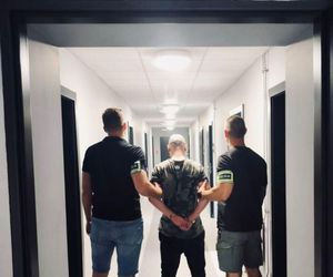 Pobił ratowników na Wildzie - usłyszał zarzuty. Grozi mu do trzech lat