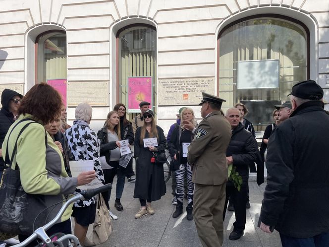 Wielki protest pod urzędem miasta w Łodzi. "Broń lasów Lublinka"