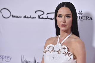 Szok! Policja ściga Katy Perry w bikini. Te zdjęcia wywołały skandal