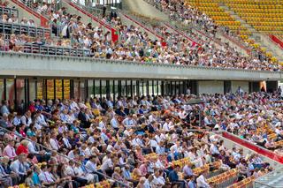 Białystok. Kongres Świadków Jehowy zgromadził tłumy na Stadionie Miejskim