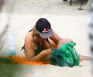 Agnieszka Fitkau-Perepeczko na plaży w Sopocie