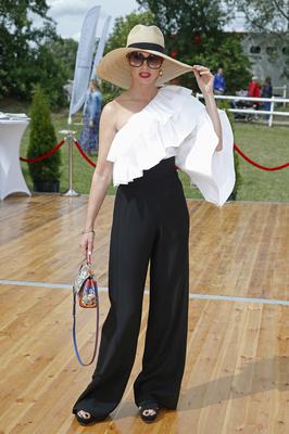 Gałkowo Masters 2017 - celebrytki w kapeluszach