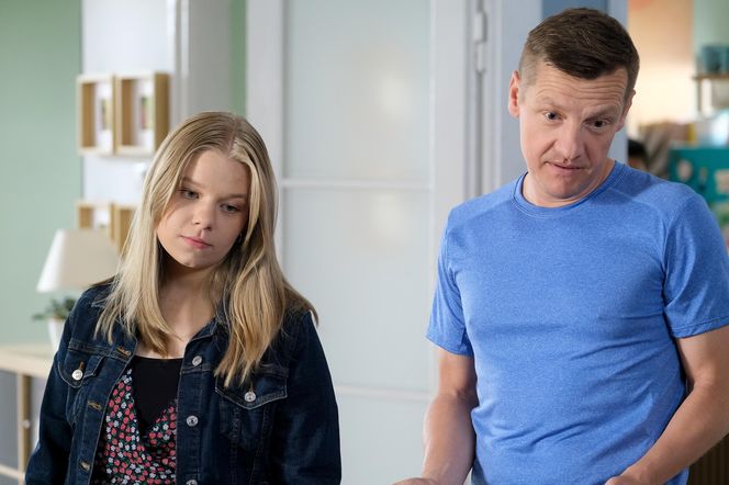 M jak miłość, odcinek 1888: Zdrada u Zduńskich! Lenka oszukana przez chłopaka. Grzesiek znajdzie sobie inną - ZDJĘCIA