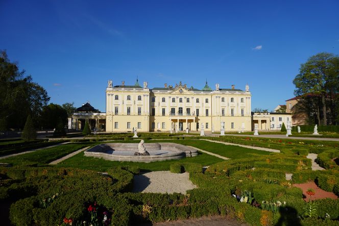 Pałace Branickich w Polsce