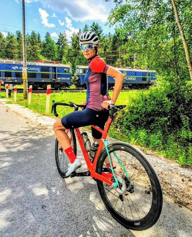 Maja Włoszczowska i Sidney Polak wspierają akcję "Bezpieczny dystans"