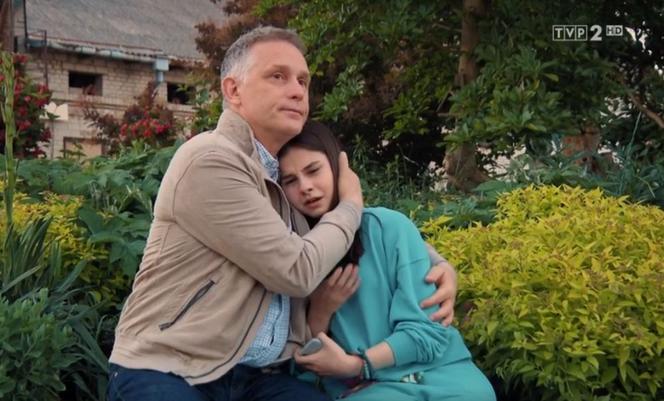 M jak miłość odc. 1609. Basia (Karina Woźniak), Artur Rogowski (Robert Moskwa)