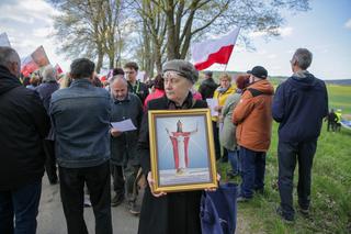 Protest przeciwko budowie centrum dystrybucyjnego Lidla w Gietrzwałdzie